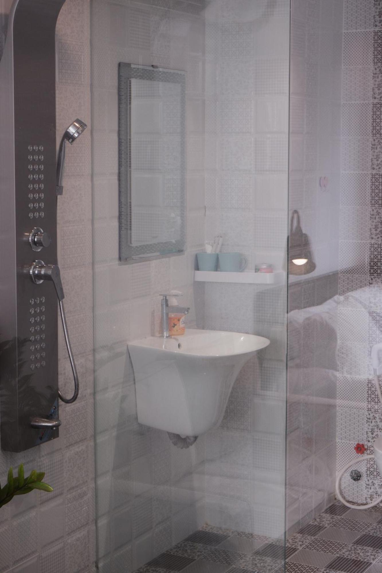 Cozy Minimalist Near Bui Vien Walking Street, District 1 Apartment Ho Chi Minh City